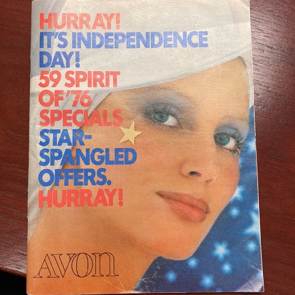 Vintage Avon Catalogs - set of 4. 1969, 1972 and 2 from 1979 Excellent condition - Picture 5 of 14